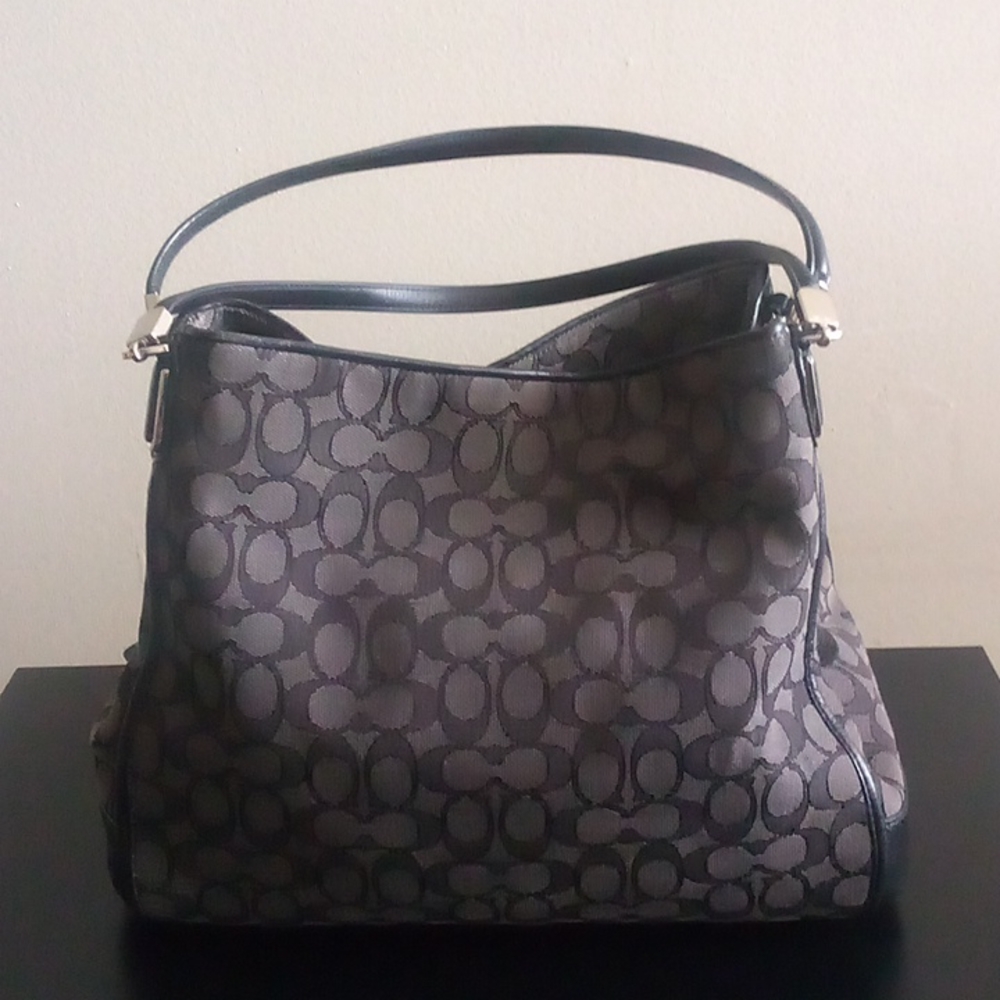 Coach - Picture 2 of 6